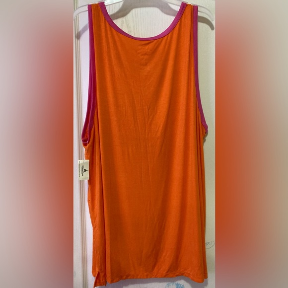 Plus size tank top - Picture 2 of 4